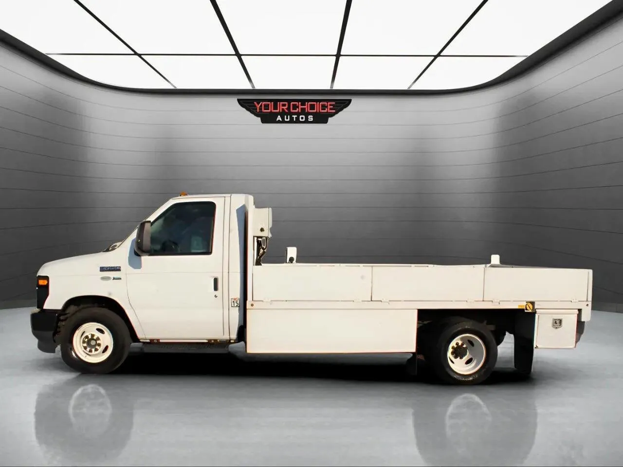 2011 Ford Econoline - Photo 8