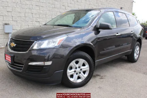 Gray 2016 Chevrolet Traverse LS for sale in Elgin, IL