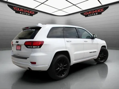 More photos of 2018 Jeep Grand Cherokee Altitude at Your Choice Autos - Elgin, IL