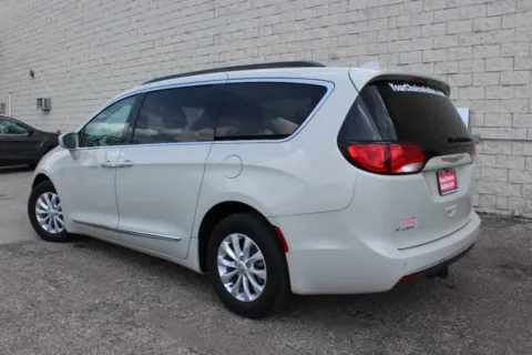 Another view of 2017 Chrysler Pacifica Touring-L for sale in Elgin, IL at Your Choice Autos - Elgin