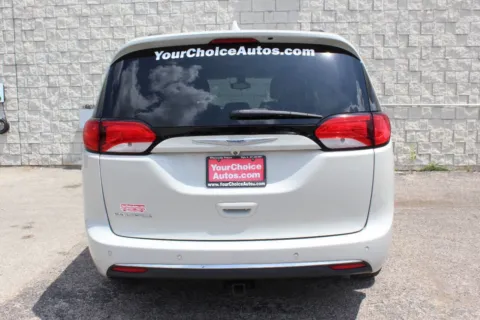 More photos of 2017 Chrysler Pacifica Touring-L at Your Choice Autos - Elgin, IL