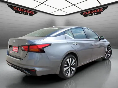 More photos of 2021 Nissan Altima 2.5 SL at Your Choice Autos - Elgin, IL
