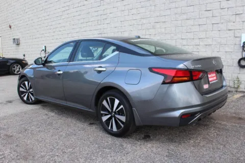 Another view of 2021 Nissan Altima 2.5 SL for sale in Elgin, IL at Your Choice Autos - Elgin