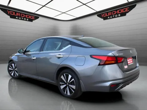 Another view of 2021 Nissan Altima 2.5 SL for sale in Elgin, IL at Your Choice Autos - Elgin
