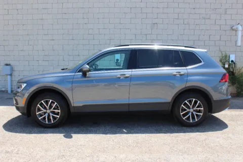 Photos of 2019 Volkswagen Tiguan SE 4dr SUV for sale in Elgin, IL at Your Choice Autos - Elgin