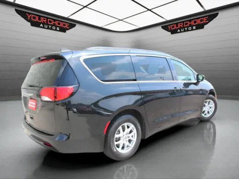More photos of 2021 Chrysler Voyager LXI at Your Choice Autos - Elgin, IL