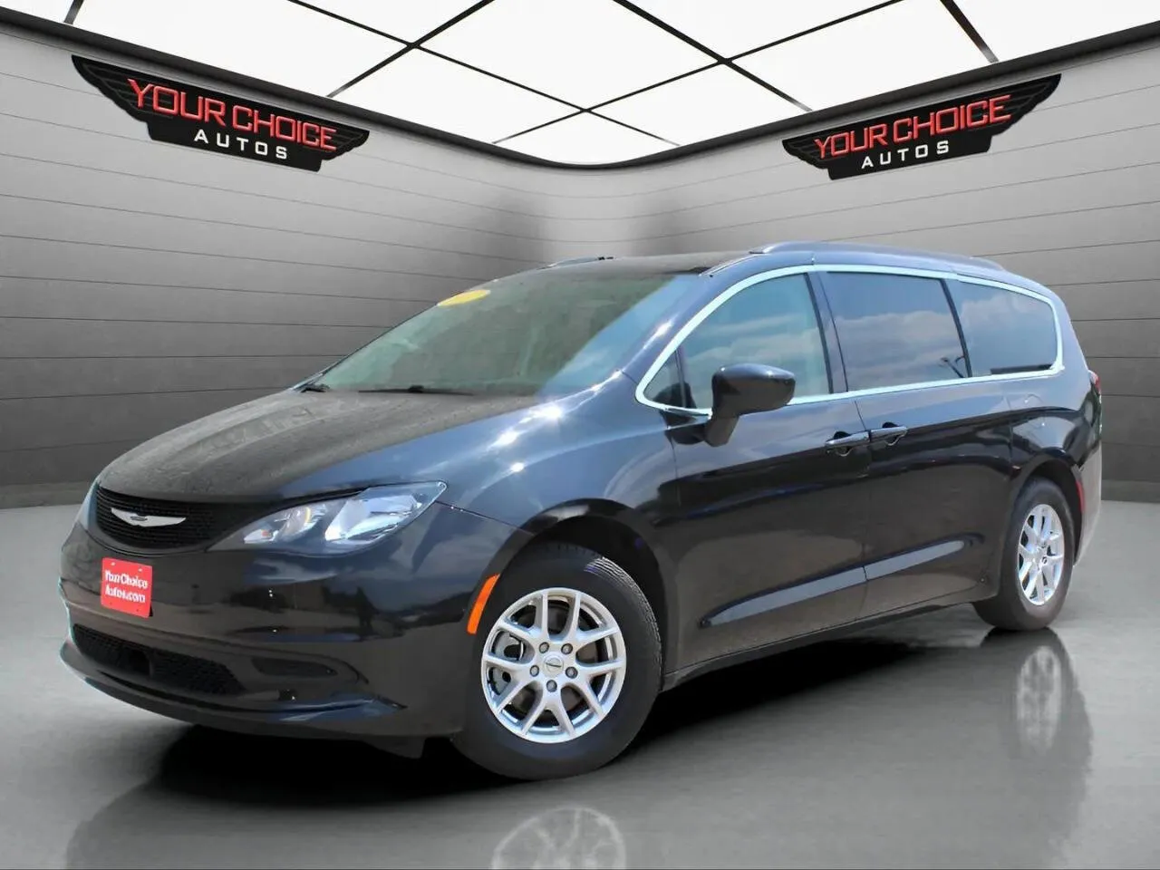 Black 2021 Chrysler Voyager LXI for sale in Elgin, IL