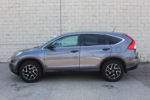 Photos of 2016 Honda CR-V SE for sale in Elgin, IL at Your Choice Autos - Elgin