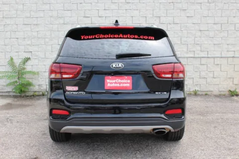 More photos of 2019 Kia Sorento EX V6 at Your Choice Autos - Elgin, IL