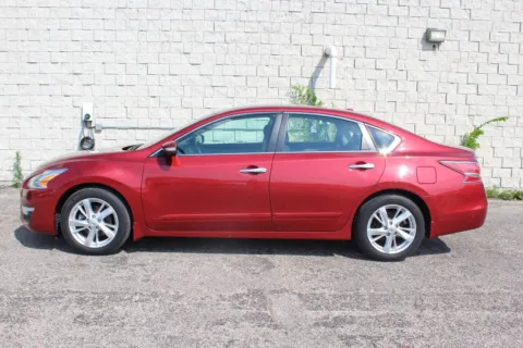 Photos of 2015 Nissan Altima 2.5 SL for sale in Elgin, IL at Your Choice Autos - Elgin