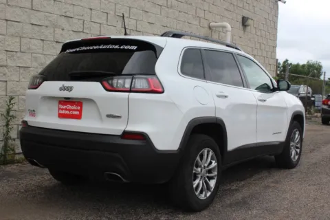 More photos of 2022 Jeep Cherokee Latitude Lux at Your Choice Autos - Elgin, IL