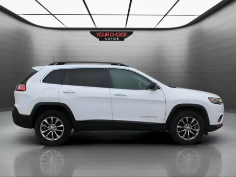 More photos of 2022 Jeep Cherokee Latitude Lux at Your Choice Autos - Elgin, IL