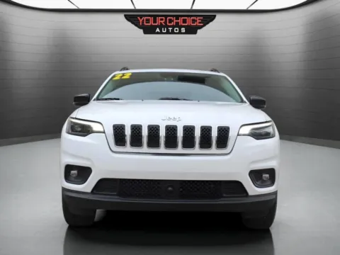 Photos of 2022 Jeep Cherokee Latitude Lux for sale in Elgin, IL at Your Choice Autos - Elgin