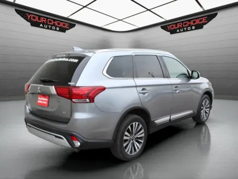 More photos of 2020 Mitsubishi Outlander SEL AWD 4dr SUV at Your Choice Autos - Elgin, IL