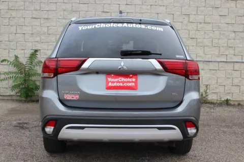 More photos of 2020 Mitsubishi Outlander SEL AWD 4dr SUV at Your Choice Autos - Elgin, IL