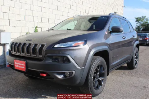 Gray 2018 Jeep Cherokee Trailhawk for sale in Elgin, IL