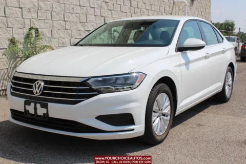 White 2019 Volkswagen Jetta SE 4dr Sedan for sale in Elgin, IL