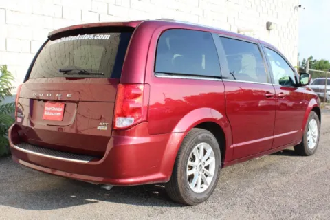 More photos of 2019 Dodge Grand Caravan SXT at Your Choice Autos - Elgin, IL