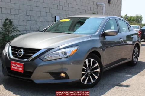 Gray 2017 Nissan Altima 2.5 SV for sale in Elgin, IL