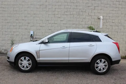 Photos of 2016 Cadillac SRX Luxury Collection for sale in Elgin, IL at Your Choice Autos - Elgin