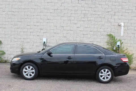 Photos of 2011 Toyota Camry LE 4dr Sedan 6A for sale in Elgin, IL at Your Choice Autos - Elgin