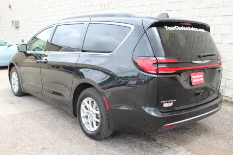 Another view of 2022 Chrysler Pacifica Touring L for sale in Elgin, IL at Your Choice Autos - Elgin