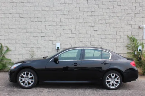 Photos of 2010 INFINITI G37 Sedan x for sale in Elgin, IL at Your Choice Autos - Elgin