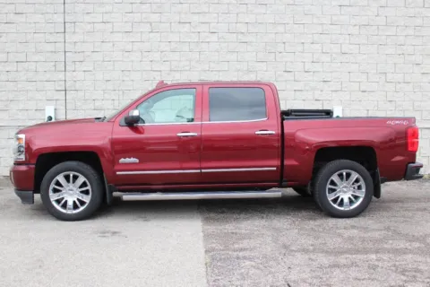 Photos of 2017 Chevrolet Silverado 1500 High Country for sale in Elgin, IL at Your Choice Autos - Elgin