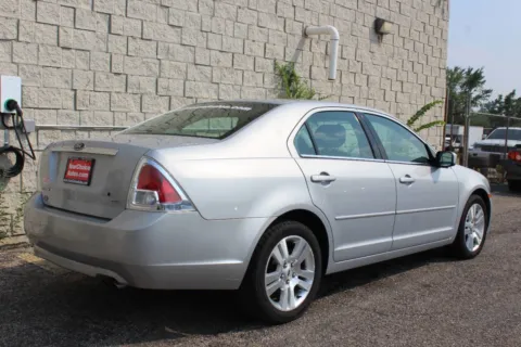 More photos of 2006 Ford Fusion SEL at Your Choice Autos - Elgin, IL