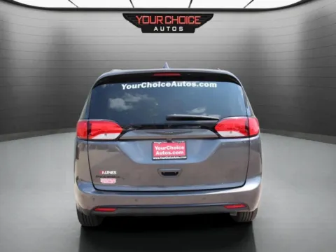 More photos of 2018 Chrysler Pacifica Touring L at Your Choice Autos - Elgin, IL