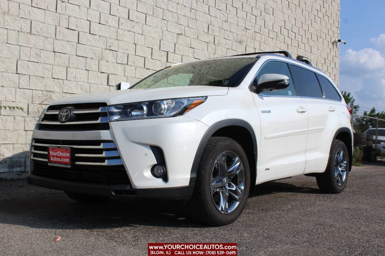 White 2018 Toyota Highlander Limited Platinum AWD 4dr SUV for sale in Elgin, IL