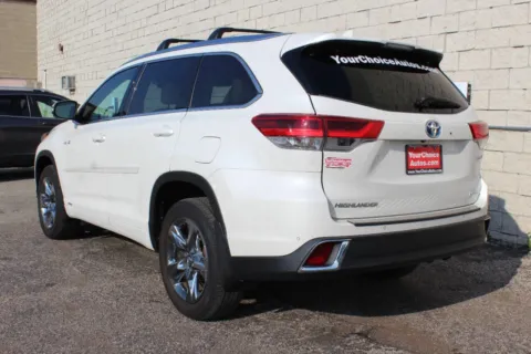 Another view of 2018 Toyota Highlander Limited Platinum AWD 4dr SUV for sale in Elgin, IL at Your Choice Autos - Elgin