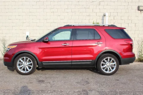 Photos of 2014 Ford Explorer Limited for sale in Elgin, IL at Your Choice Autos - Elgin