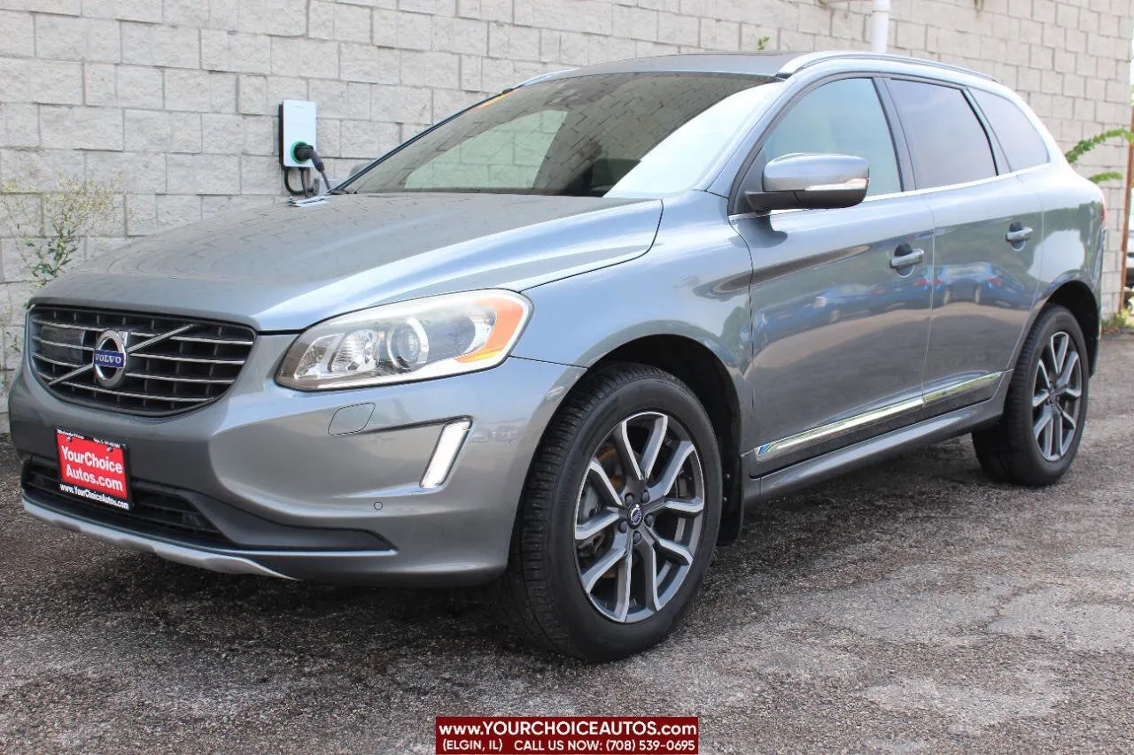 Gray 2016 Volvo XC60 T6 Platinum for sale in Elgin, IL