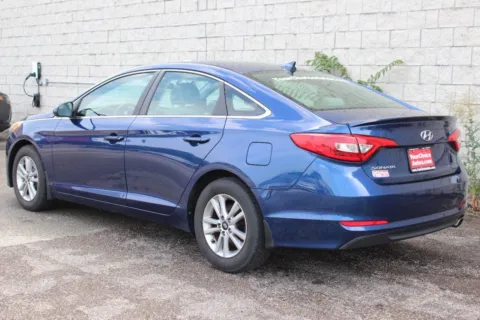 Another view of 2015 Hyundai Sonata 2.4L SE for sale in Elgin, IL at Your Choice Autos - Elgin