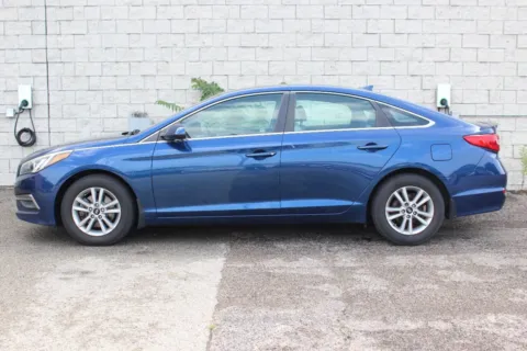 Photos of 2015 Hyundai Sonata 2.4L SE for sale in Elgin, IL at Your Choice Autos - Elgin