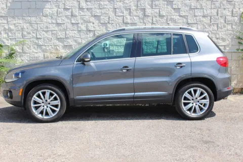 Photos of 2014 Volkswagen Tiguan SEL 4dr SUV for sale in Elgin, IL at Your Choice Autos - Elgin