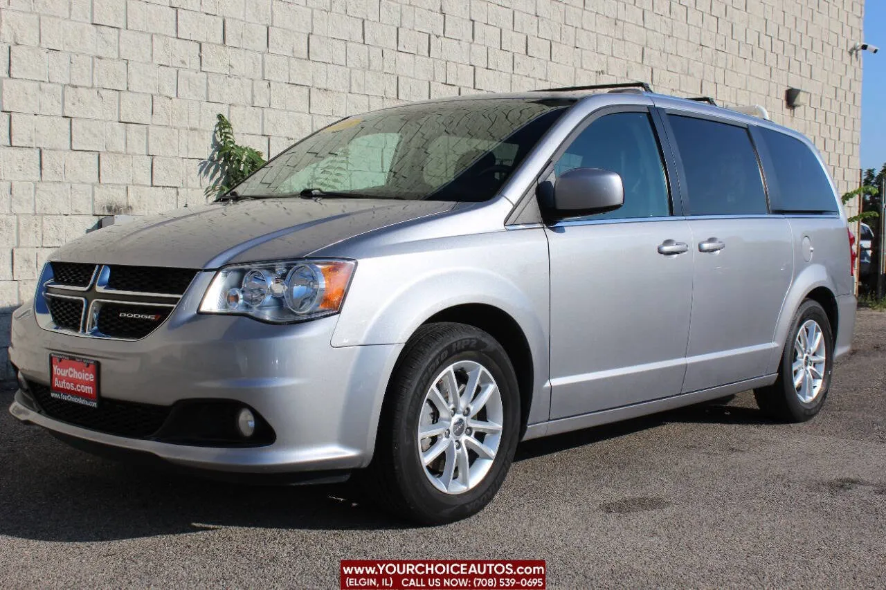 Silver 2018 Dodge Grand Caravan SXT for sale in Elgin, IL