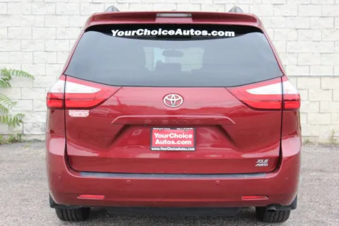 More photos of 2017 Toyota Sienna XLE Premium 7 Passenger AWD 4dr Mini Van at Your Choice Autos - Elgin, IL