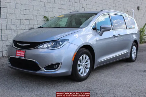 Silver 2018 Chrysler Pacifica Touring L Plus for sale in Elgin, IL