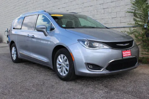 More photos of 2018 Chrysler Pacifica Touring L Plus at Your Choice Autos - Elgin, IL