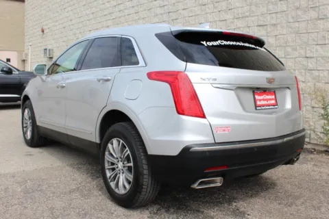 Another view of 2019 Cadillac XT5 Luxury FWD for sale in Elgin, IL at Your Choice Autos - Elgin