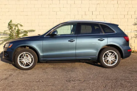 Photos of 2016 Audi Q5 Premium Plus for sale in Elgin, IL at Your Choice Autos - Elgin