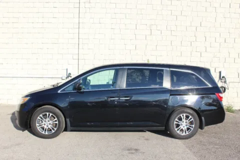 Photos of 2011 Honda Odyssey EX-L for sale in Elgin, IL at Your Choice Autos - Elgin
