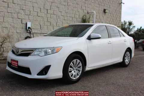 White 2012 Toyota Camry LE 4dr Sedan for sale in Elgin, IL