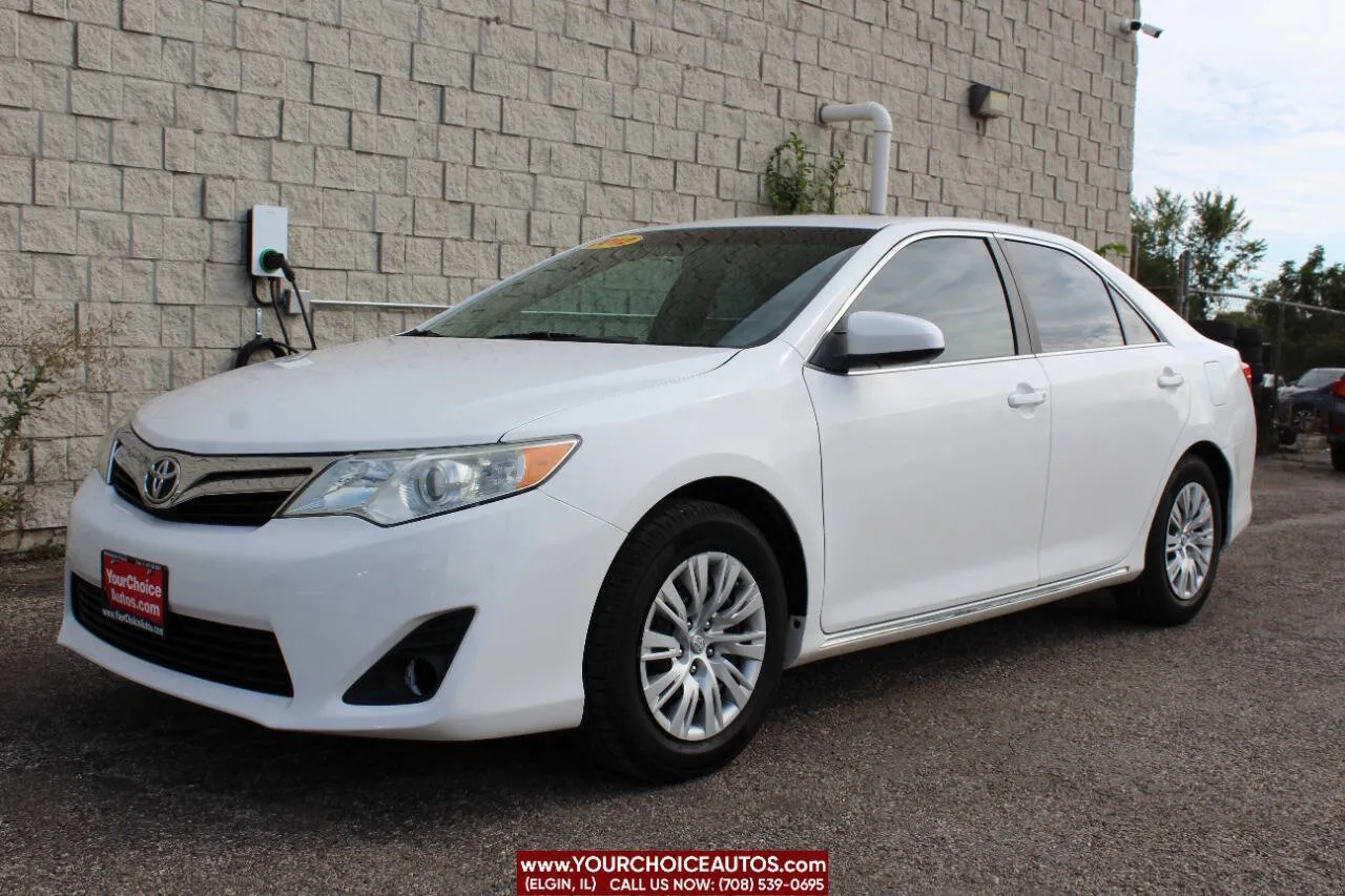 White 2012 Toyota Camry LE 4dr Sedan for sale in Elgin, IL