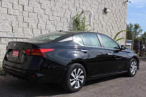 More photos of 2019 Nissan Altima 2.5 S at Your Choice Autos - Elgin, IL