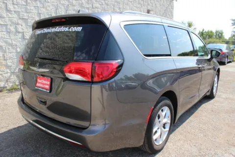 More photos of 2017 Chrysler Pacifica Touring Plus at Your Choice Autos - Elgin, IL