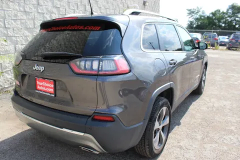 More photos of 2019 Jeep Cherokee Limited at Your Choice Autos - Elgin, IL
