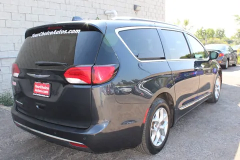 More photos of 2019 Chrysler Pacifica Touring L Plus at Your Choice Autos - Elgin, IL
